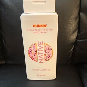 Native Dunkin' Strawberry Frosted Body Wash- new